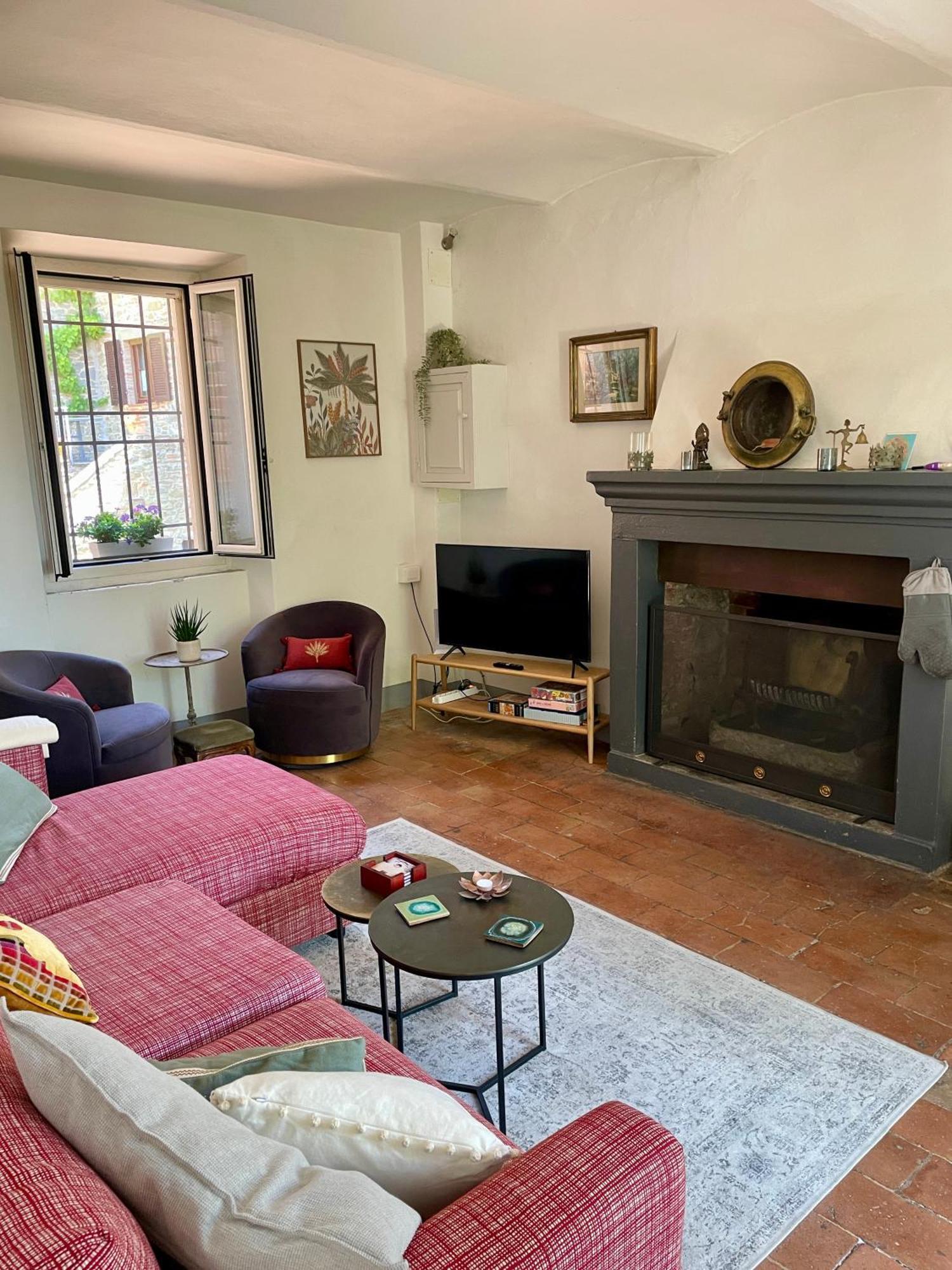 Private Stone Cottage With Starlink & Lake View Tuoro sul Trasimeno Ngoại thất bức ảnh