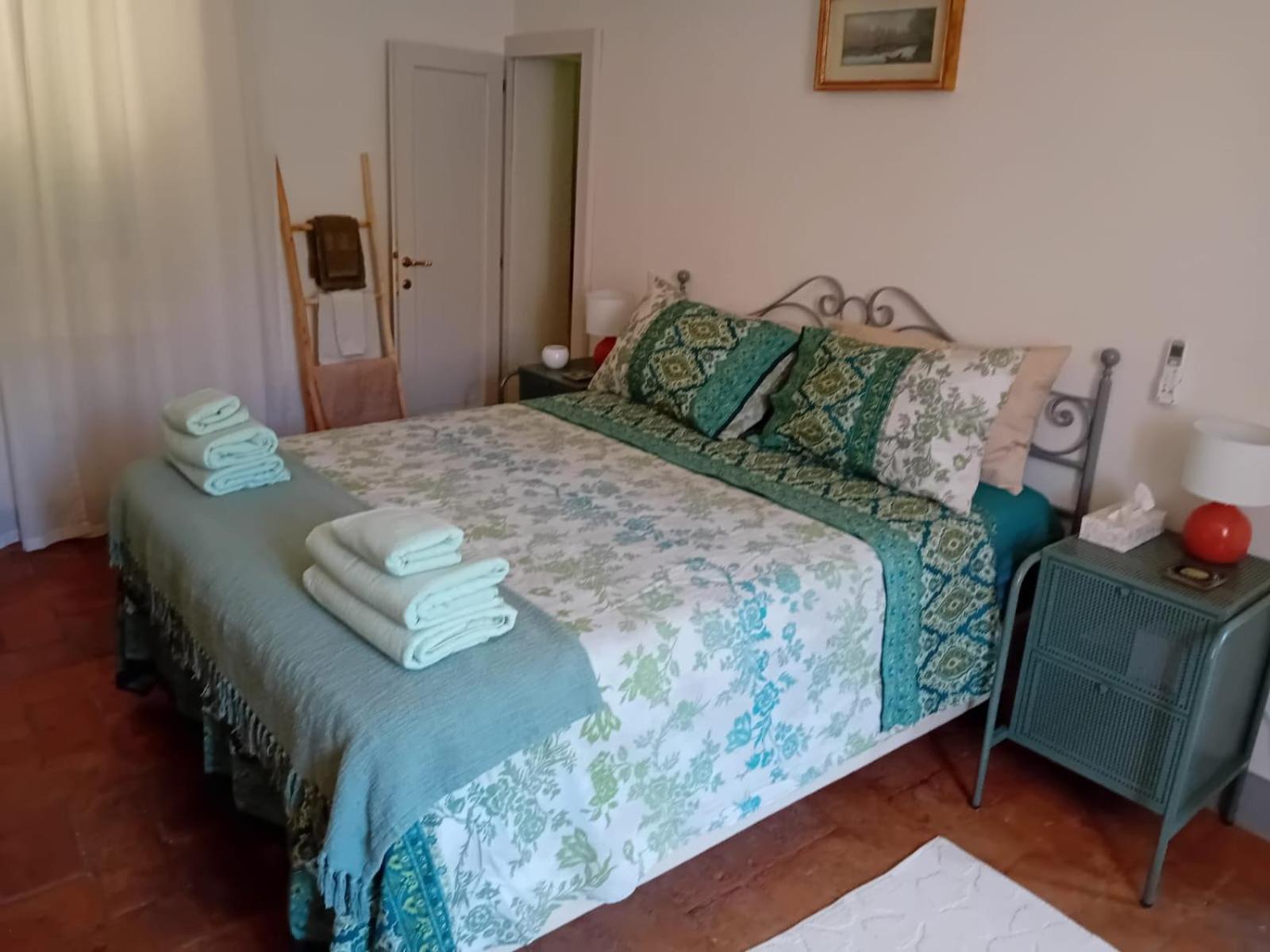 Private Stone Cottage With Starlink & Lake View Tuoro sul Trasimeno Ngoại thất bức ảnh